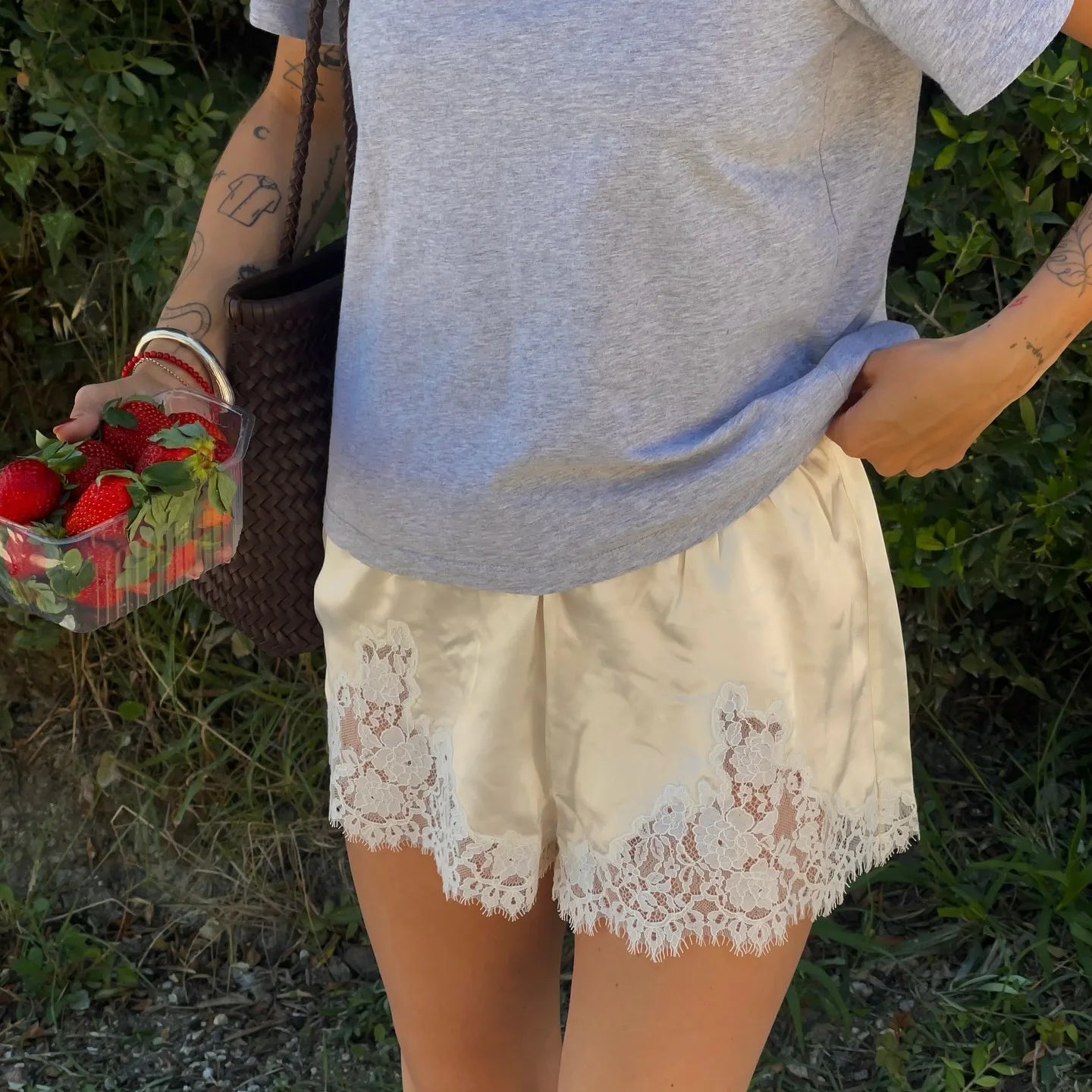 SOKYND Danica Satin Silk Lace Shorts BottomsTO1772777205922727384Pink white laceS