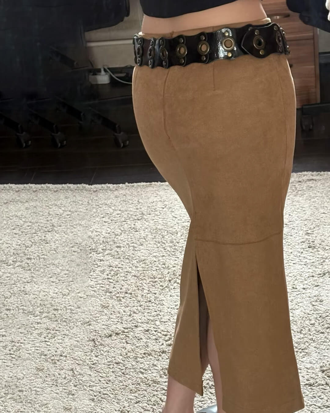 SOKYND Lisa High-Waist Faux Suede Midi Skirt SkirtSOKYND-092247-BEI-S-70327BeigeS