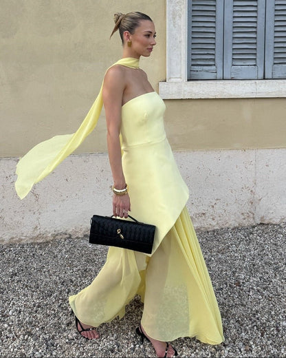 Ambre Robe Maxi Asymétrique Transparente