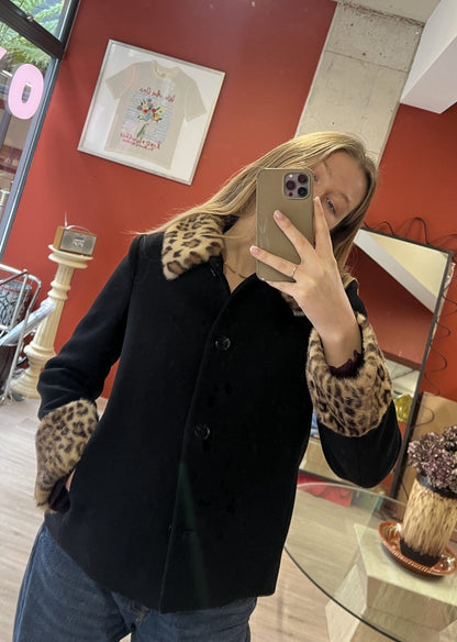 Veste boutonnée Laura en fausse fourrure imprimé léopard
