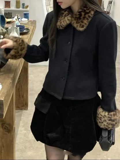 Veste boutonnée Laura en fausse fourrure imprimé léopard