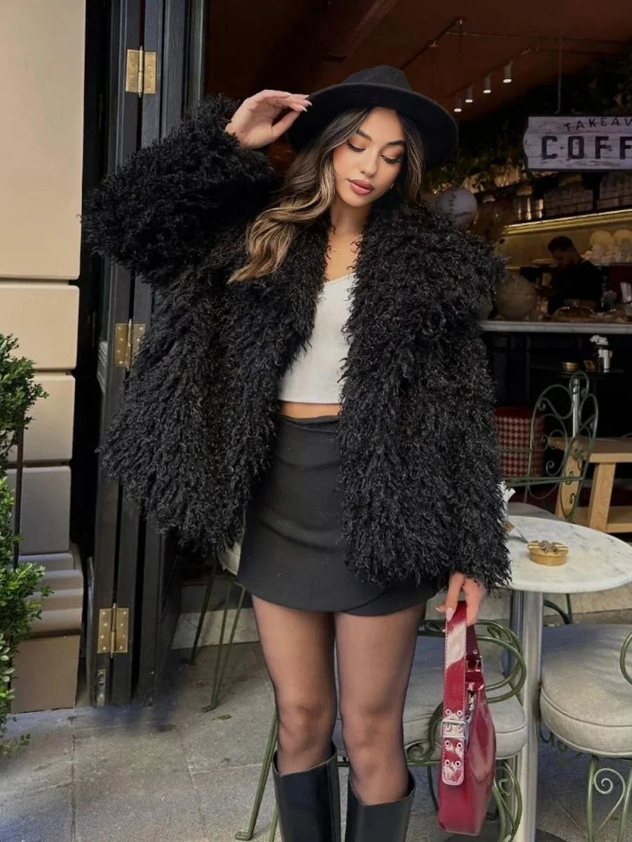 SOKYND Lyndie Short Faux Fur Coat