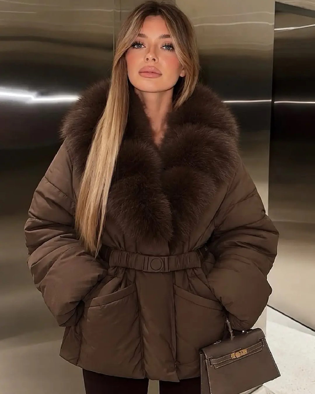 Parka matelassée Octavia avec col en fausse fourrure et ceinture