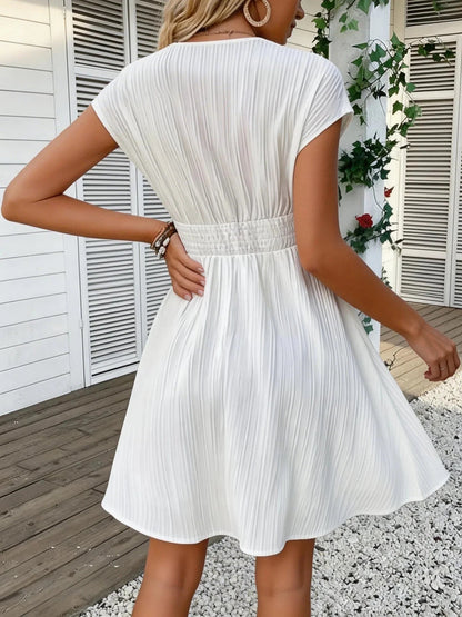 SOKYND Daniela French Lace V - Neck Fitted Dress DressM