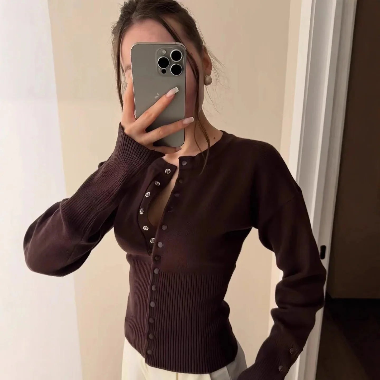 SOKYND Elena Buttoned Slim Cardigan CardiganBrownS