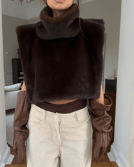 Gilet sans manches col roulé en fausse fourrure Ivonne