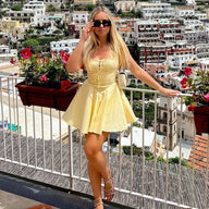 Lara Robe courte rétro plongeante