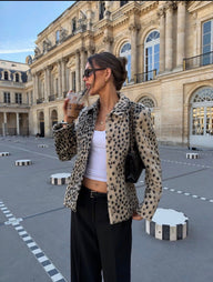 Manteau Linda en Fausse Fourrure Léopard à Revers