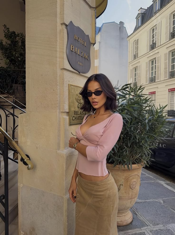 SOKYND Miranda Deep V Midi Sleeve Tee TopsPinkS